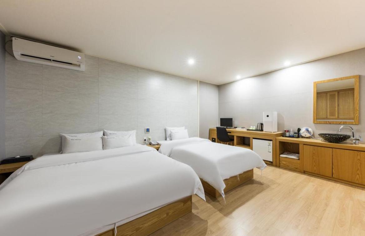 Daesan Hotel Seosan Exterior foto