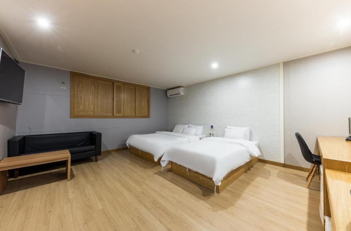 Daesan Hotel Seosan Exterior foto