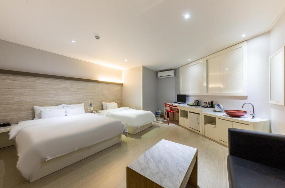 Daesan Hotel Seosan Exterior foto