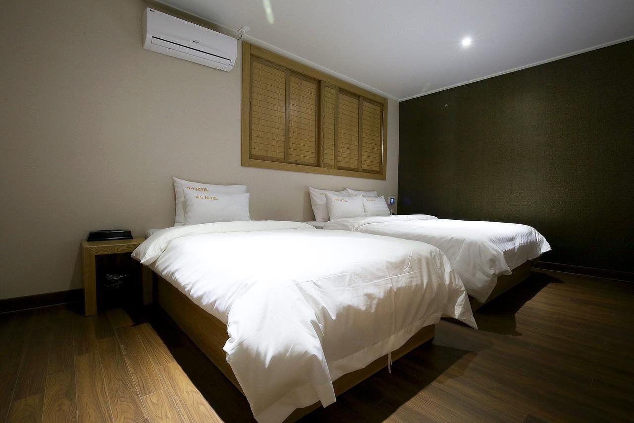 Daesan Hotel Seosan Exterior foto